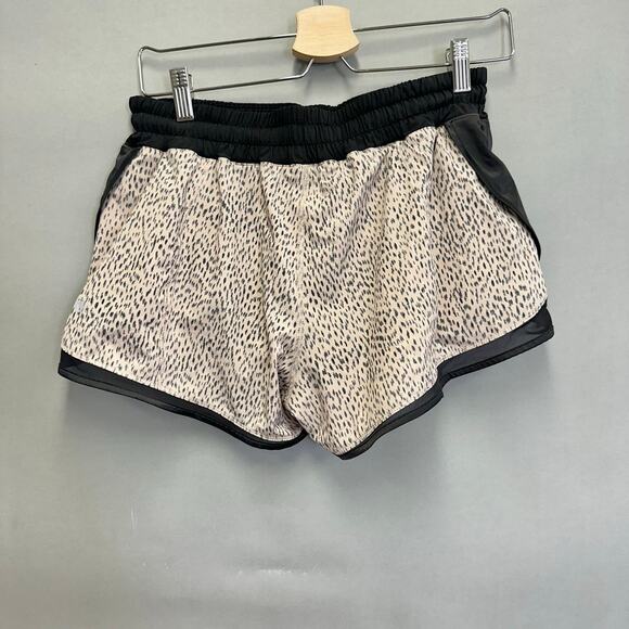 Lululemon Super Squad Short in Dottie Dash Grain Black 3" Midrise Lined Size 8 - Picture 13 of 16